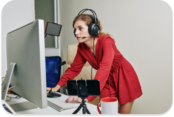 image de femme sur l'ordinateur